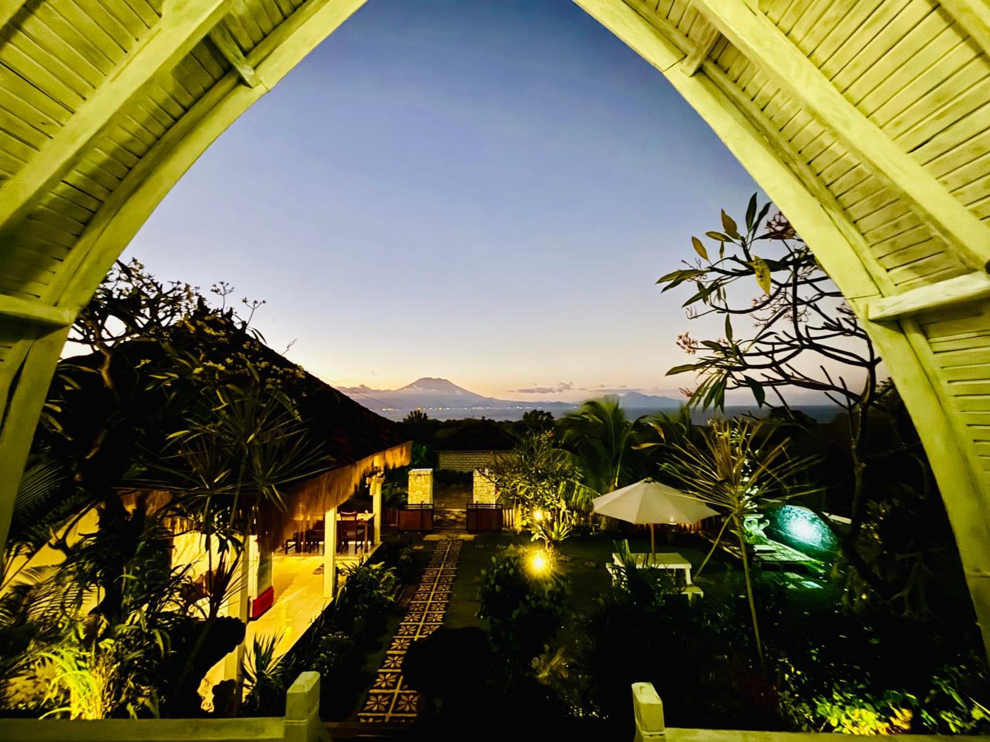 Hotra Hill Cottage Batununggul Exterior foto